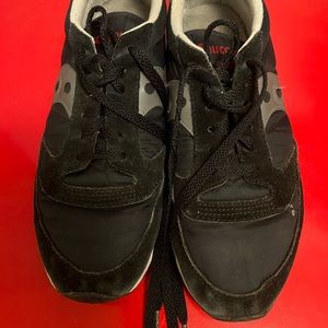 Saucony tennis shoes, womens, size 9